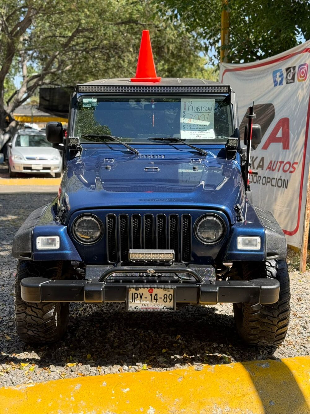 Jeep Rubicon 2001 - Image 8