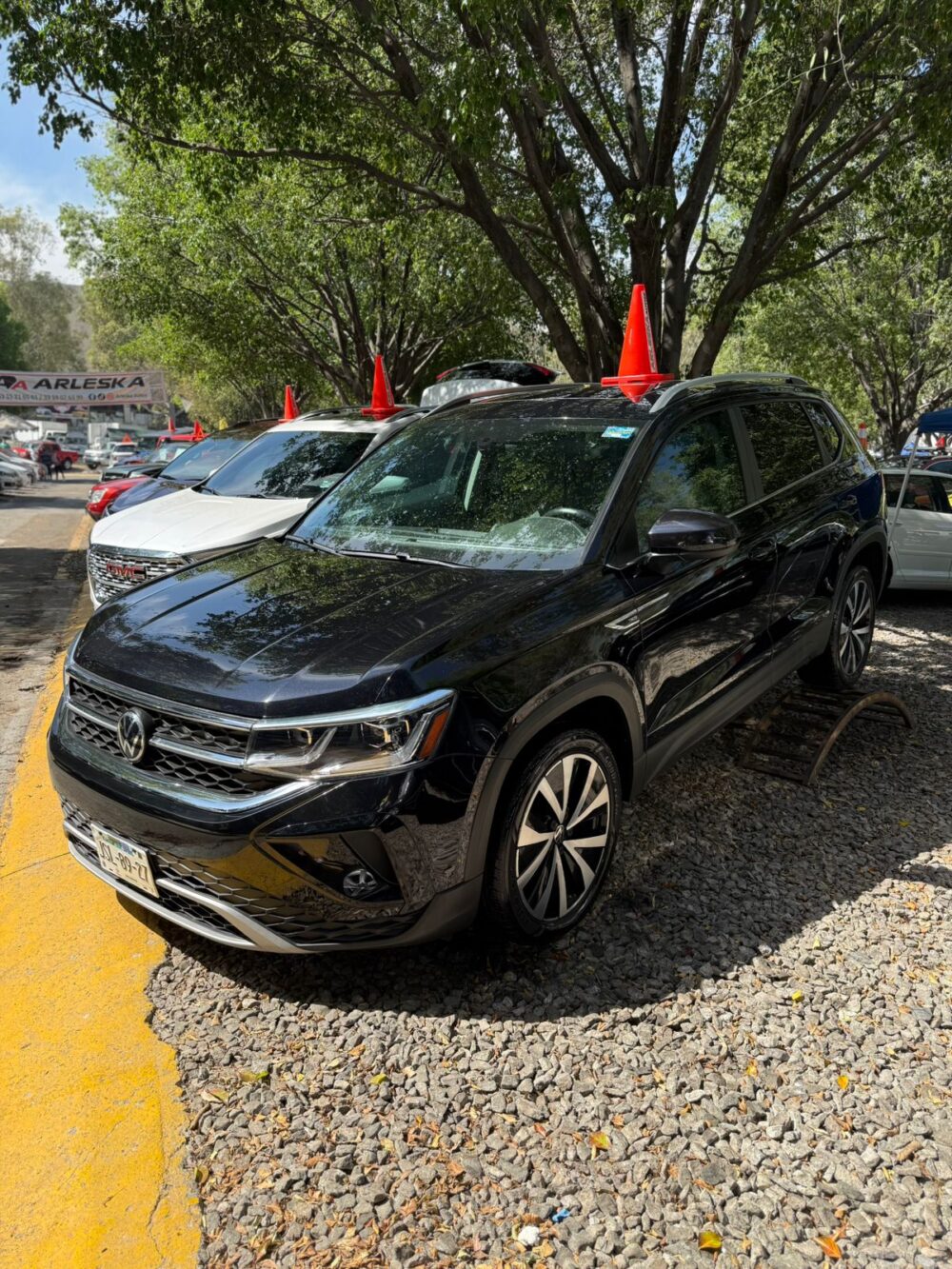 Volkswagen Taos Highline 2021 - Image 2