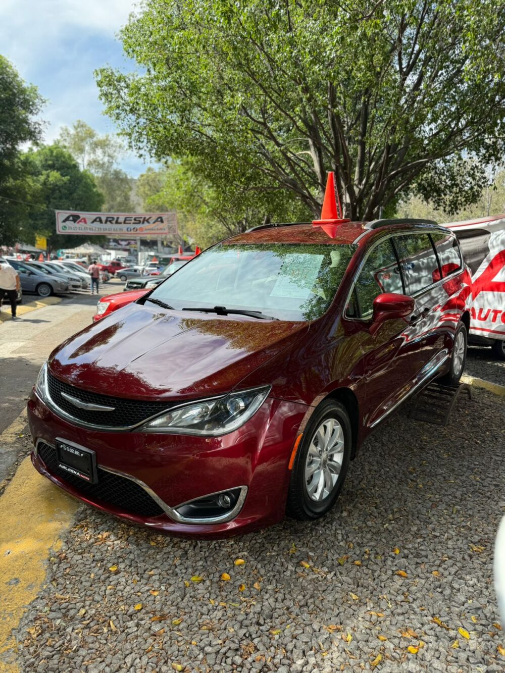 Crhysler Pacifica limited 2017 - Image 2
